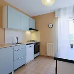 Joli Proche De La